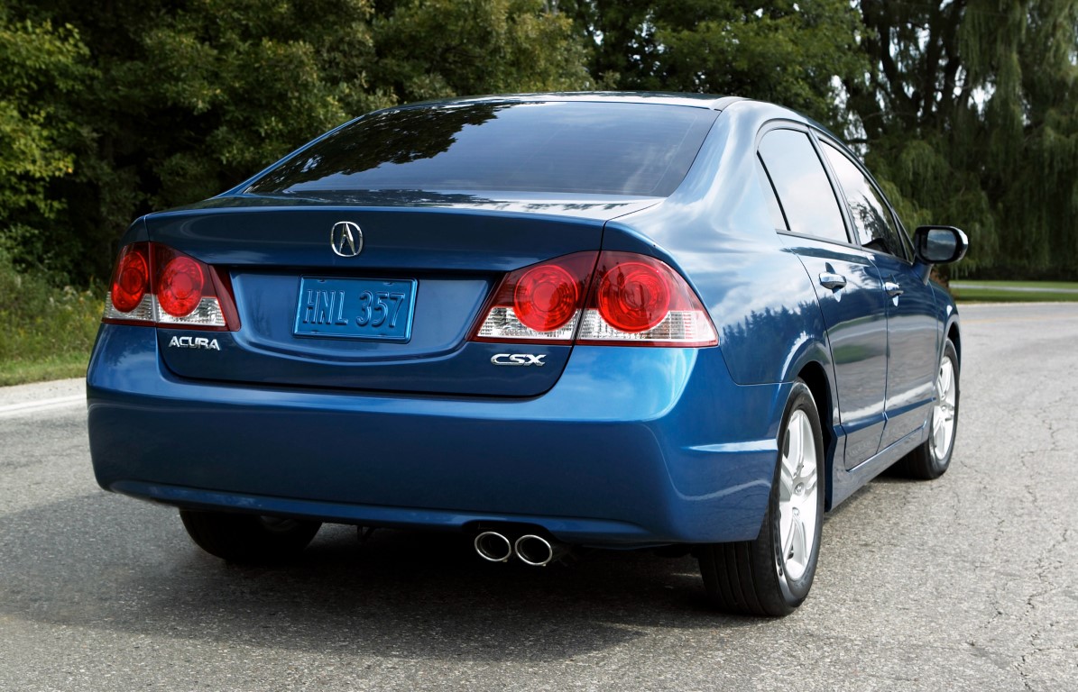 Acura CSX 2.0 i-VTEC (Automatic)